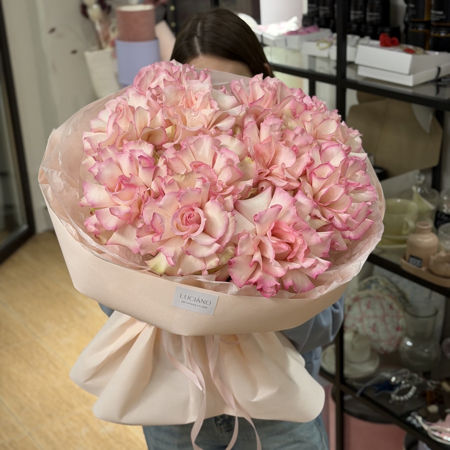 Французские розы 11шт