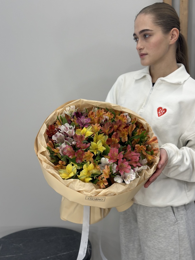 Моно букет из альстромерий - 21 шт