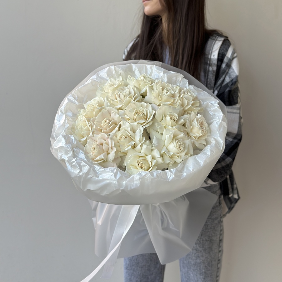 Моно букет из французских роз Playa Blanca - 15 шт